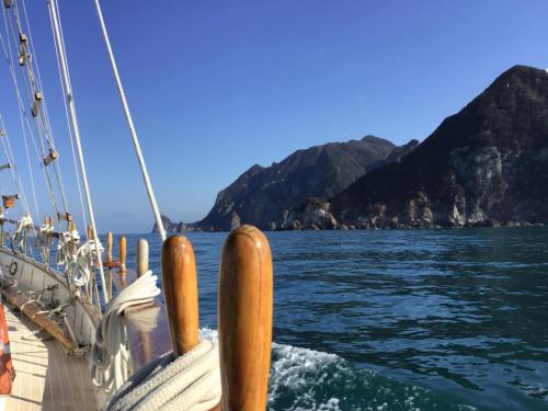 10月8日 波勝崎灯台通過